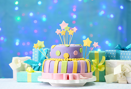 עוגת יום הולדת לגיל שנה – גם אם נראה לכם שהילד לא מבין